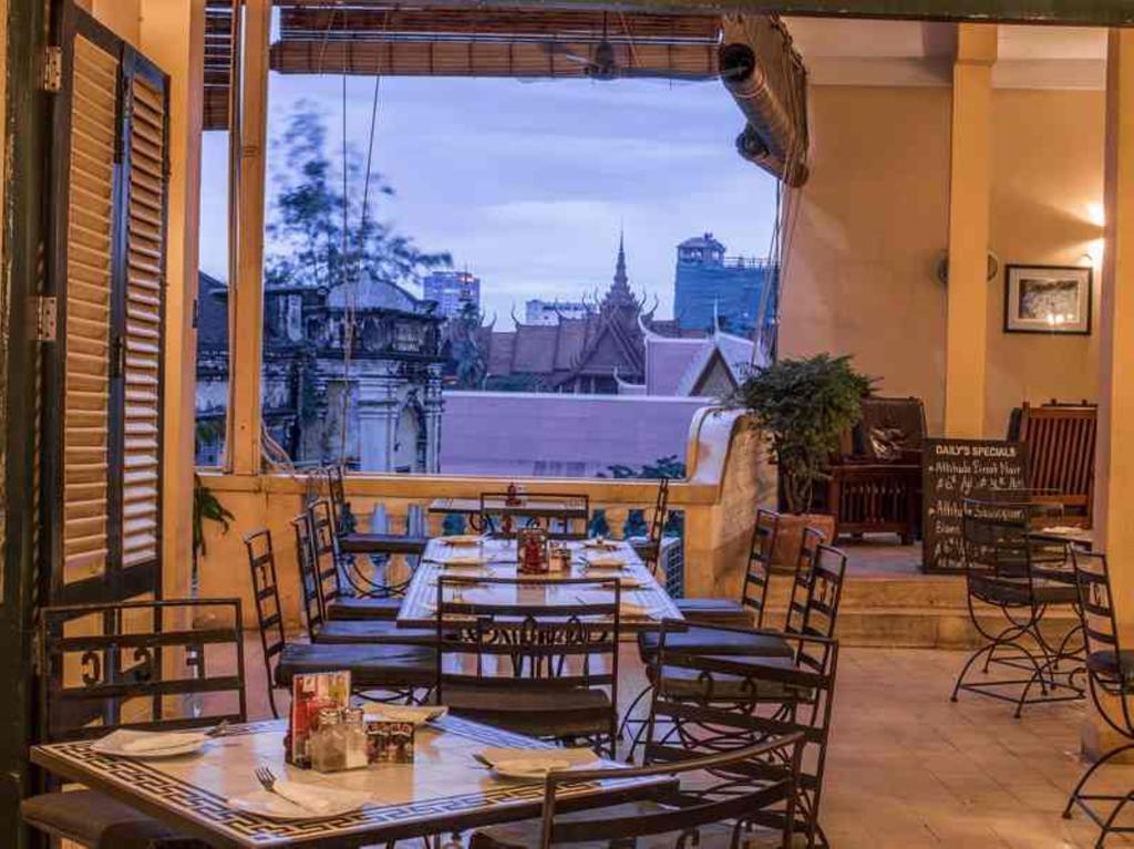 Fcc Phnom Penh Boutique Hotel Exterior photo