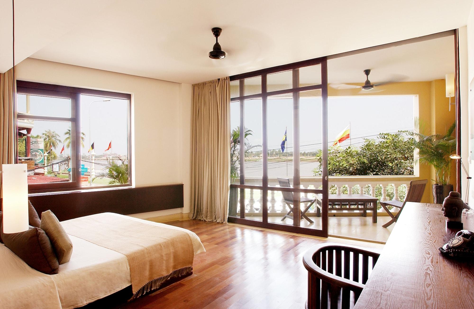 Fcc Phnom Penh Boutique Hotel Exterior photo