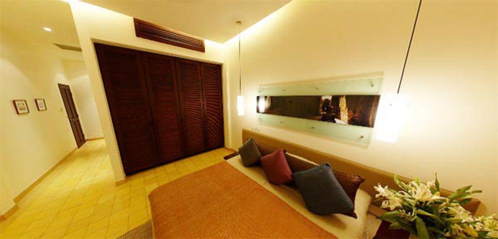 Fcc Phnom Penh Boutique Hotel Exterior photo