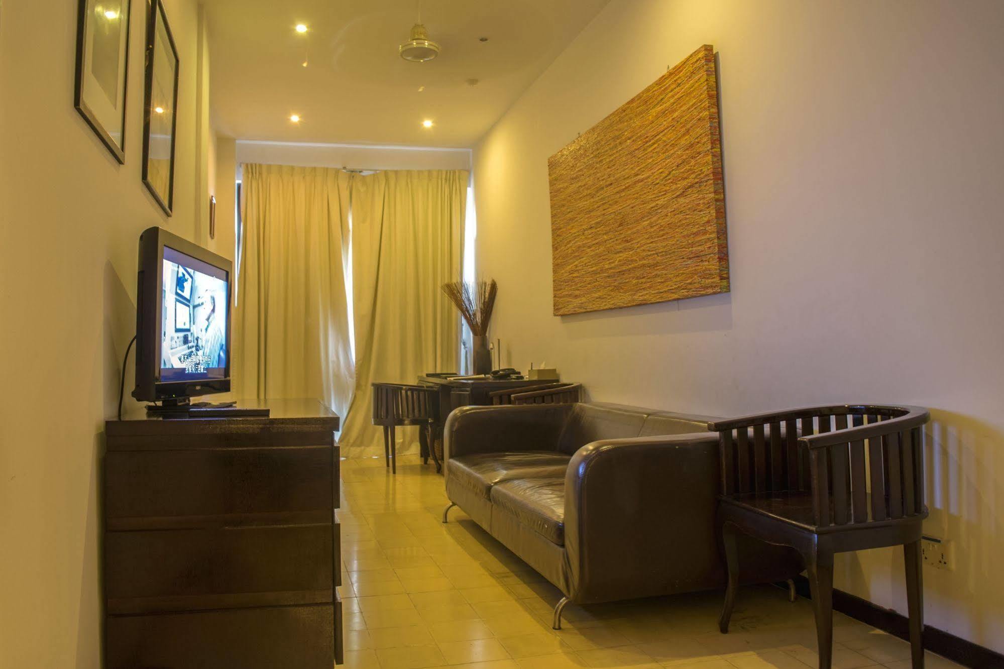 Fcc Phnom Penh Boutique Hotel Exterior photo